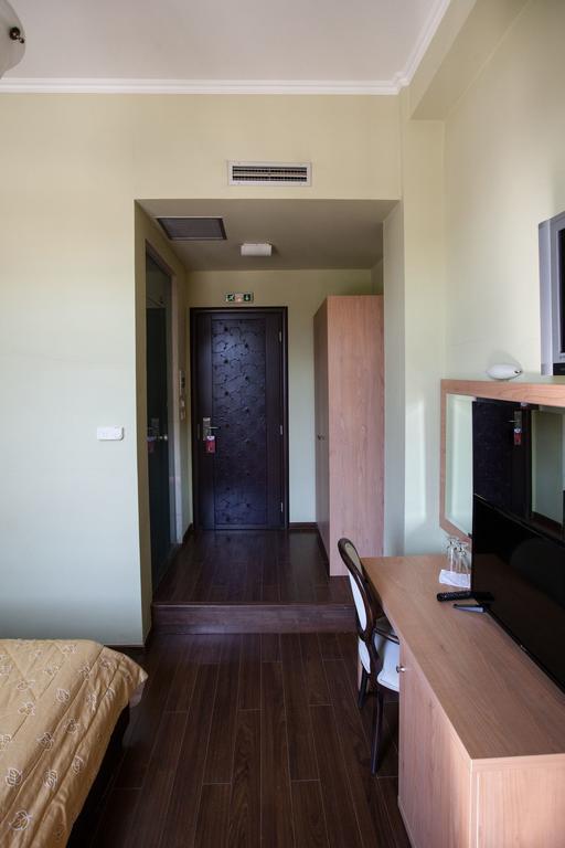 Ermionio Hotel コザニ エクステリア 写真