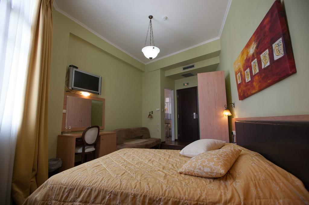 Ermionio Hotel コザニ エクステリア 写真